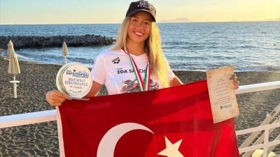 Ultra maraton y&uuml;z&uuml;c&uuml;s&uuml; Eda Savcıgil'den İtalya'da "tarihi" birincilik