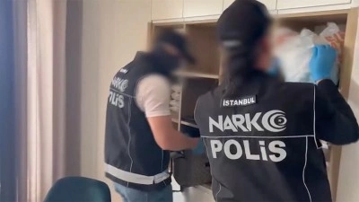 Uluslararası seviyede aranan cinayet zanlısı Antalya'da d&uuml;zenlenen operasyonla yakalandı