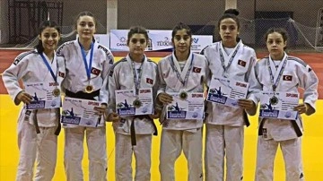 Ümit milli judoculardan Azerbaycan'da 6 madalya