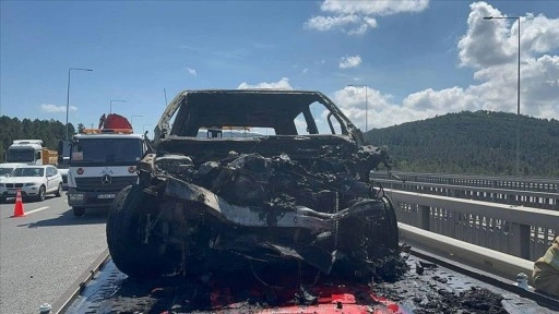 Ümraniye'de 3 aracın karıştığı zincirleme kazada 3 kişi yaralandı