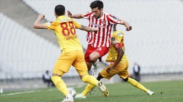 Ümraniyespor-Kayserispor maçında beraberlik