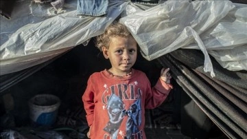UNICEF: Gazze Şeridi'nde yarısı çocuk 1,7 milyon Filistinli yerinden edildi