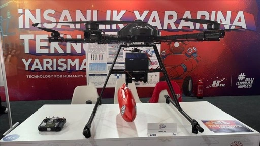 Üniversite öğrencilerinin yapay zeka destekli cankurtaran İHA'sı TEKNOFEST'te