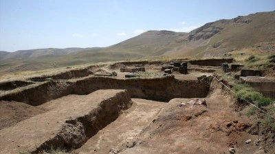Urartu'nun izleri Kef Kalesi'ndeki kazılarda g&uuml;n y&uuml;z&uuml;ne &ccedil;ıkıyor
