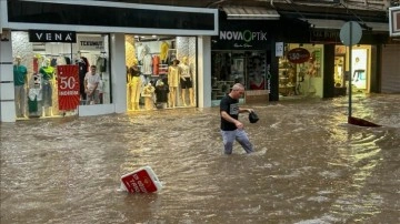 Uşak'ta sağanak etkili oldu