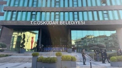 &Uuml;sk&uuml;dar Belediyesine y&ouml;nelik usuls&uuml;zl&uuml;k soruşturmasında 20 ş&uuml;pheli g&ouml;zaltına alındı