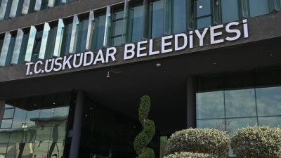 &Uuml;sk&uuml;dar Belediyesine y&ouml;nelik usuls&uuml;zl&uuml;k soruşturmasında 6 kişi g&ouml;zaltına alındı