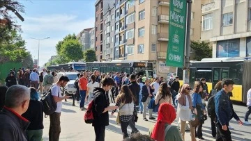 Üsküdar-Çekmeköy metrosundaki arıza nedeniyle yoğunluk oluştu