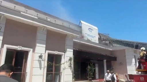 Üsküdar'da sosyal tesiste yangın
