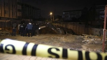 Üsküdar'da inşaat alanındaki toprak kayması nedeniyle bir bina boşaltıldı