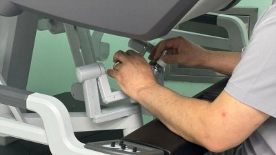 Uyku apnesi robotik cerrahiyle tedavi ediliyor