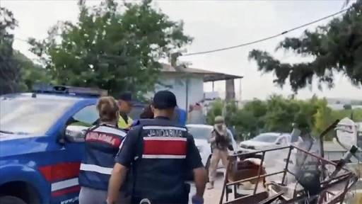 Uyuşturucu satıcılarına yönelik 'Narkokapan-Antalya' operasyonunda 104 şüpheli tutuklandı