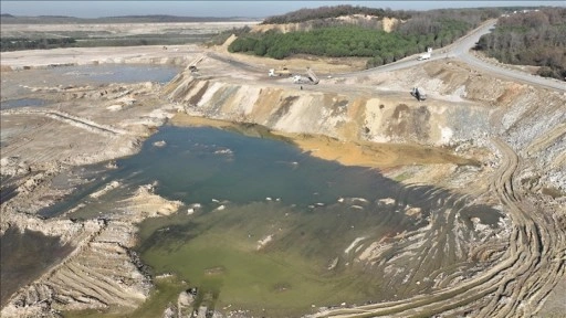 Uzmanlardan Arnavutk&ouml;y'deki Mavi G&ouml;l i&ccedil;in "korunabilirdi" eleştirisi