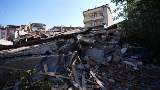 Uzmanlardan riskli konutlar için depreme karşı "güçlendirme veya dönüşüm" çağrısı