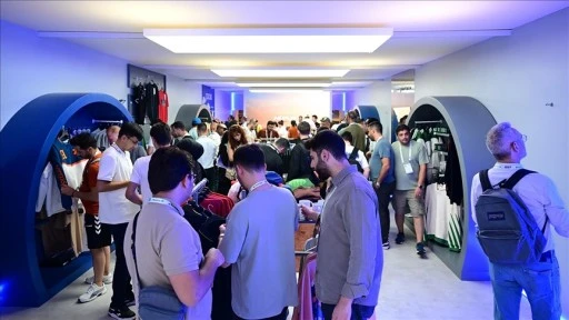 Vakıf Mağaza, geniş ürün yelpazesiyle IDEF 2025'te kapılarını açtı