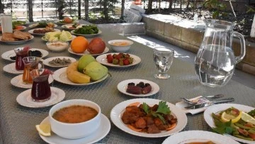 Vakıflar Genel Müdürlüğü ramazanda 81 ilde iftar sofrası kuracak