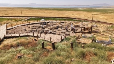 Van'da &Ccedil;elebibağı Sel&ccedil;uklu Mezarlığı'ndaki tarihi taşlar restore ediliyor