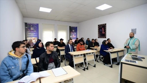 Van'da engelli üniversite öğrencileri farklı alanlardaki kurslarla hayata hazırlanıyor