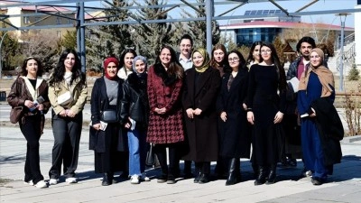 Van'da &uuml;niversite &ouml;ğrencilerinin bağımlılıklardan korunması i&ccedil;in seferberlik başlatıldı