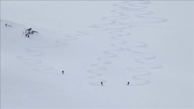 Van'ın karlı dağları macera tutkunu yabancı kayak&ccedil;ıları ağırladı