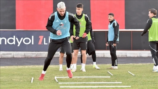 Vanspor'da hedef, Serikspor'u yenerek yükselişe geçmek