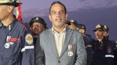 Venezuela depreminde 38 kişiyi kurtaran T&uuml;rk vatandaşı Eser'e, 'Kahramanlık Nişanı' verildi