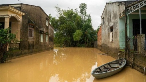Vietnam'da şiddetli yağışların yol açtığı sellerde 41 kişi hayatını kaybetti