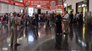 Viyana Havalimanı nda 49 yolcuya Schengen eziyeti