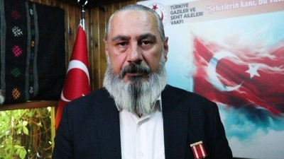 V&uuml;cudunda şarapnel par&ccedil;aları taşıyan gaziden "yine olsa meydanlara &ccedil;ıkarız" mesajı