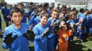 Vural ve Mandıralı'dan gençlere futbol eğitimi