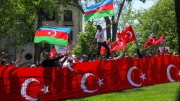 Washington'da buluşan Türklerden şehit diplomatlara anma, Ermeni iddialarına tepki