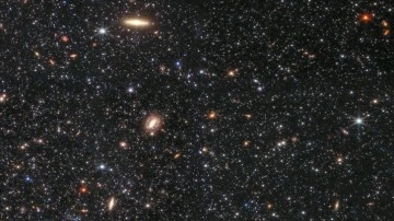Webb Teleskobu ilk olası "karanlık yıldızları" keşfetti