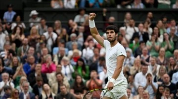 Wimbledon'da Djokovic'i yenen Alcaraz şampiyon oldu