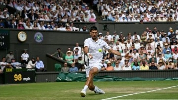 Wimbledon'da Novak Djokovic finale yükseldi