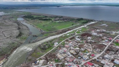 Yağışlarla dolan Devege&ccedil;idi Baraj G&ouml;l&uuml;'nde su seviyesi tahliye aşamasına ulaştı