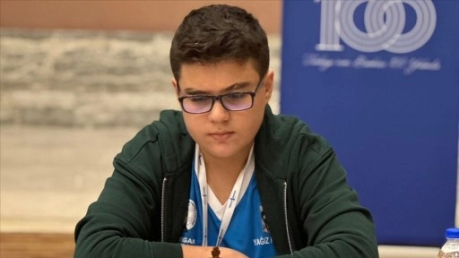 Yağız Kaan Erdoğmuş, Dünya Takımlar Hızlı ve Yıldırım Satranç Şampiyonası'nda masa birincisi ol
