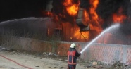 Yangın nedeniyle çevredeki okullar tatil edildi