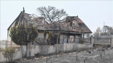 Yangınların 6 gündür devam ettiği Yunanistan'da kundaklama teşebbüsleri tespit edildi