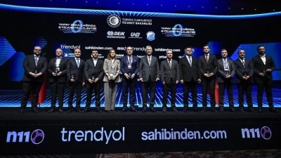 "Yapay Zeka &Ccedil;ağında E-Ticaretin Lojistiği Zirvesi" başladı