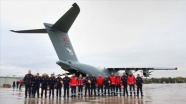 Yardım uçağı Arnavutluk'a hareket etti