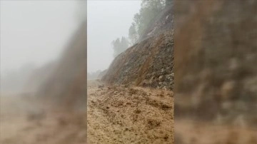 Yedigöller yolu sel sebebiyle ulaşıma kapandı