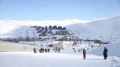 Yedikuyular Kayak Merkezi'nde ziyaret&ccedil;i sayısı 500 bini aştı