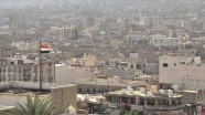 Yemen ordusu, Taiz'in batısındaki stratejik iki noktada kontrolü sağladı