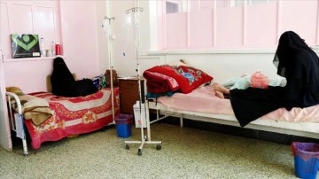 Yemen'de yıllardır süren iç savaş nedeniyle çöken sağlık sisteminden en çok kadınlar etkileniyo
