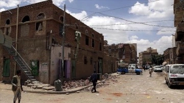 Yemen'deki Marib Valiliği: Husiler yerleşim bölgelerini balistik füzeyle vuruyor