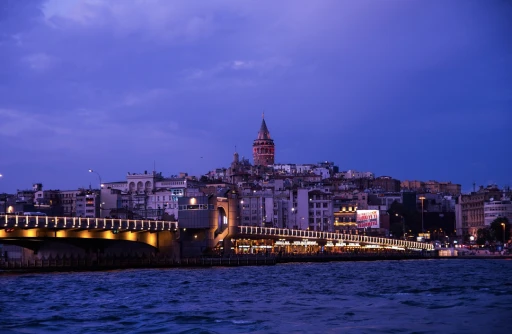 Yeni Bir Şehre Taşınırken Konforu Yanınızda Götürün: Eşyalı Aylık Dairelerin Avantajları