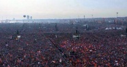Yenikapı’da demokrasi bayramı: Parti yok, siyaset yok, sadece millet var