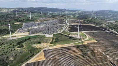 Yenilenebilir enerjideki b&uuml;y&uuml;me doğal gazın elektrik &uuml;retimindeki payını d&uuml;ş&uuml;r&uuml;yor