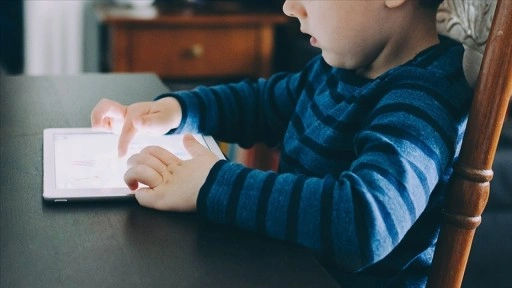 Yeşilay Genel Başkanı Dinç'ten, dijital bağımlılıklara karşı ortak sorumluluk çağrısı