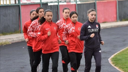 Yetenek taramasıyla keşfedilen Van'ın koşucu kızları, bu yıl 46 madalya kazandı